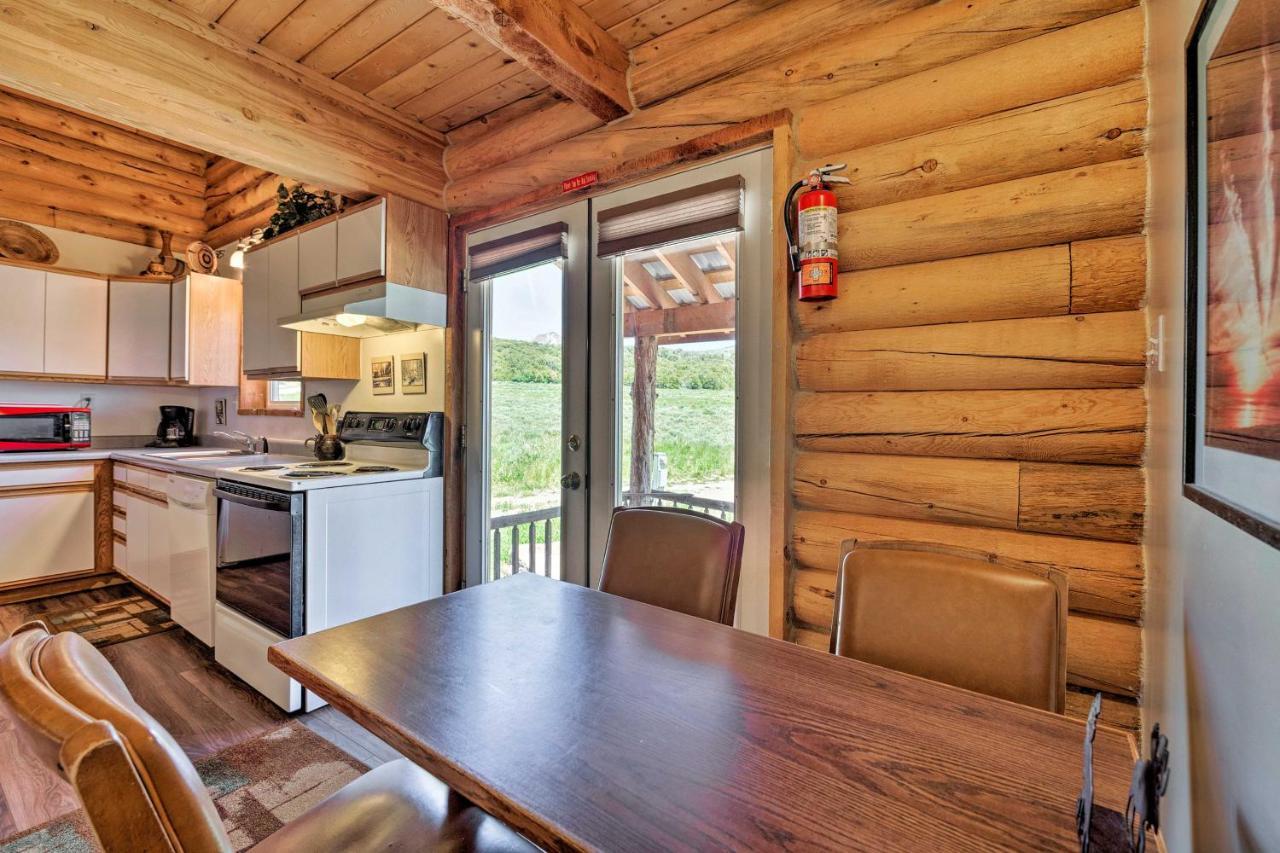 Cabin With Fire Pit, Views And Bbq 18 Mi To Moab! Екстериор снимка