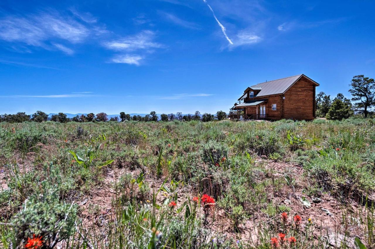 Cabin With Fire Pit, Views And Bbq 18 Mi To Moab! Екстериор снимка