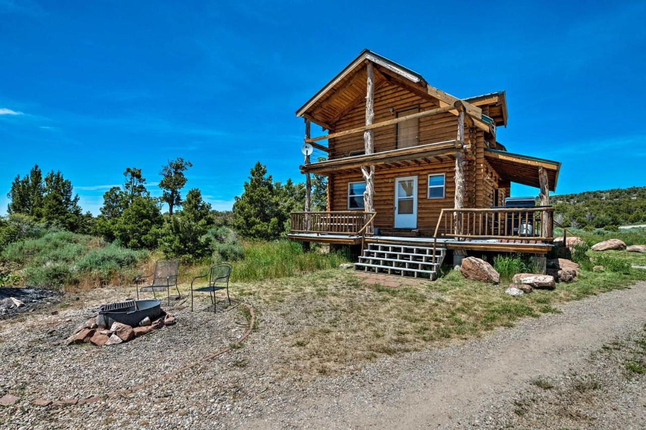 Cabin With Fire Pit, Views And Bbq 18 Mi To Moab! Екстериор снимка